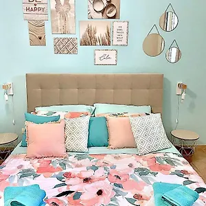 Lorelai Villa